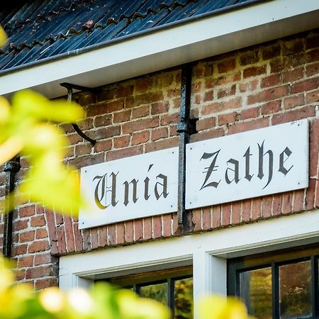 Unia Zathe Bed & Breakfast Ee Exterior photo