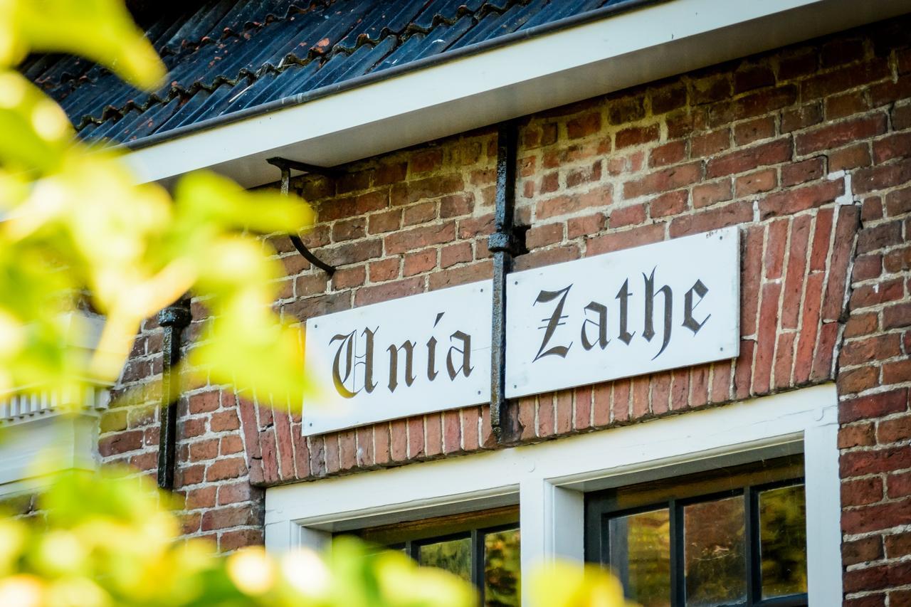 Unia Zathe Bed & Breakfast Ee Exterior photo