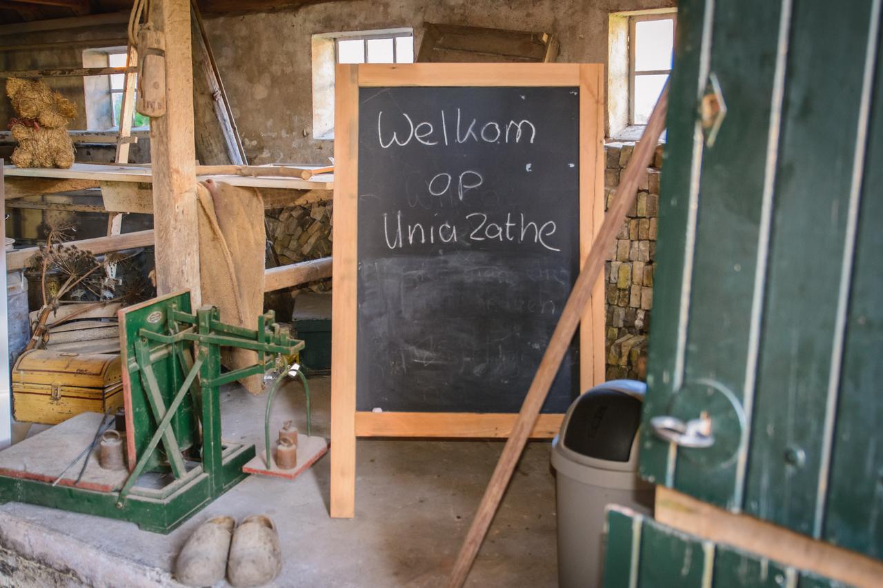 Unia Zathe Bed & Breakfast Ee Exterior photo